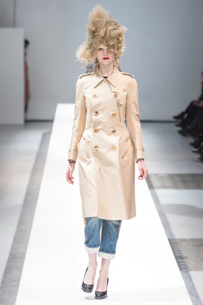 Look 13